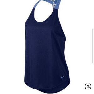 Nike workout top size small